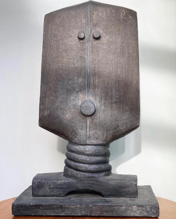 Gisèle Buthod - Garçon ( 1954 - ) important totem en terre chamotée africaniste circa 1995 