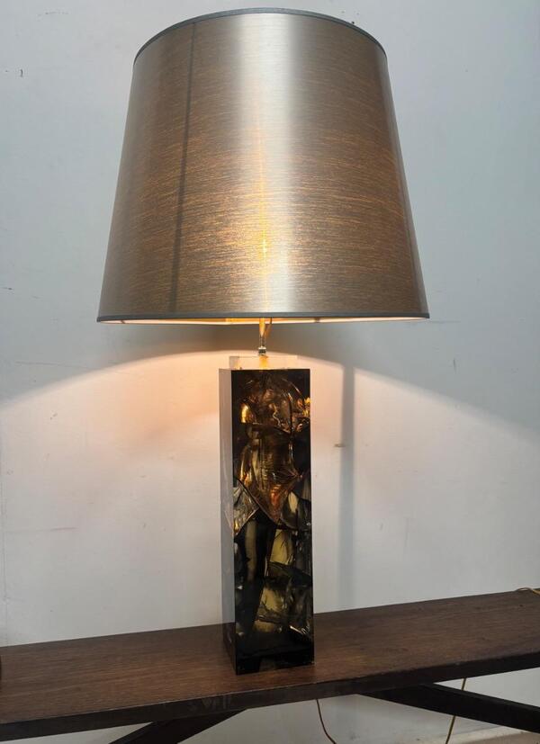 Lise Bourdin . Importante lampe en resine fractale vers 1970