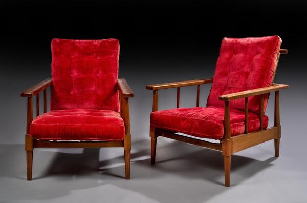 Paire de fauteuils de decorateur vers 1950