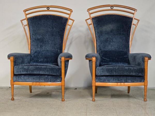 Paire de fauteuils italiens vers 1980