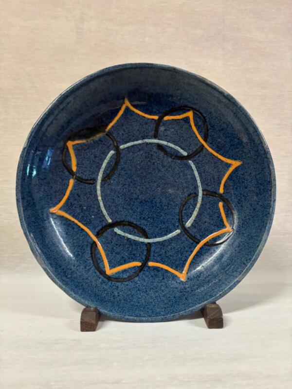 Rene Herbst ( 1891 - 1982 ) rare plat circulaire en ceramique a decor de frises geometriques vers 1925