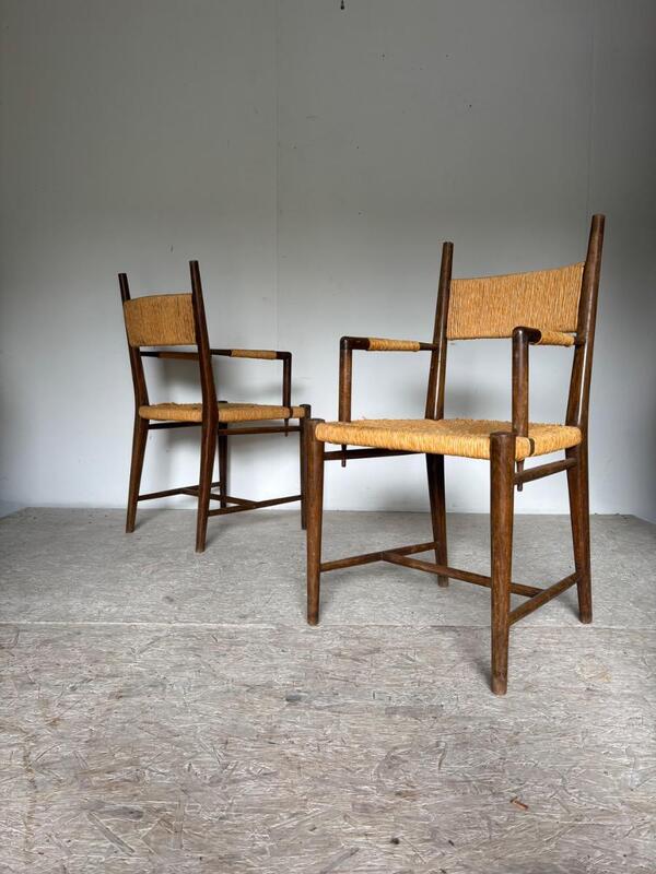 Suite de 4 fauteuils paillés France vers 1950