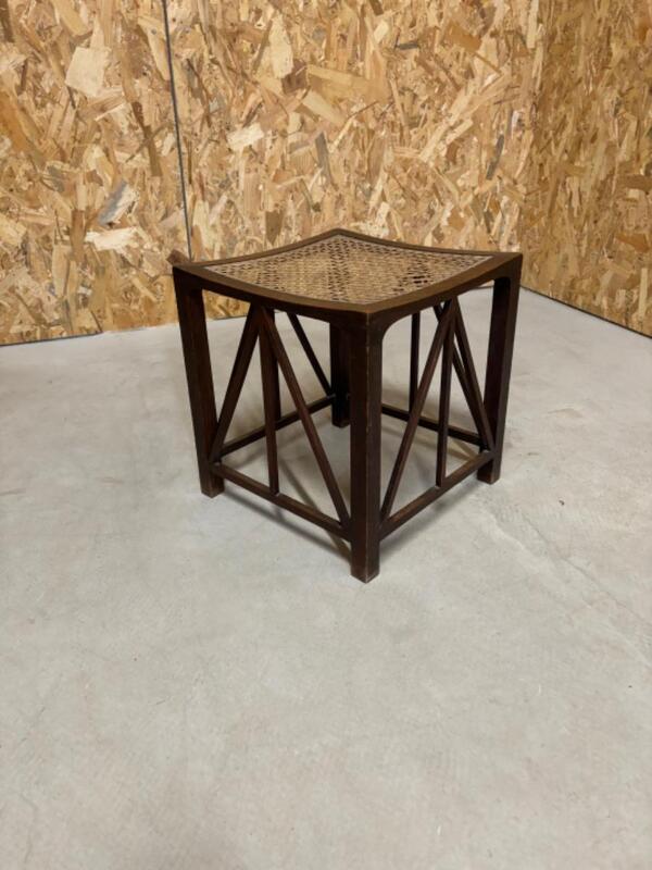 Tabouret « Thèbes » Arts and Crafts en acajou massif vers 1930 Liberty and co 