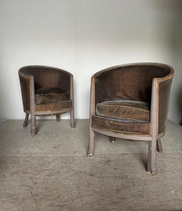 Travail Francais paire de fauteuils tonneaux en bois laque art nouveau vers 1910